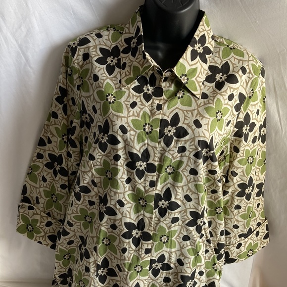 Geoffrey Beene Sport Buttoned Down Blouse Size XL - Picture 2 of 13